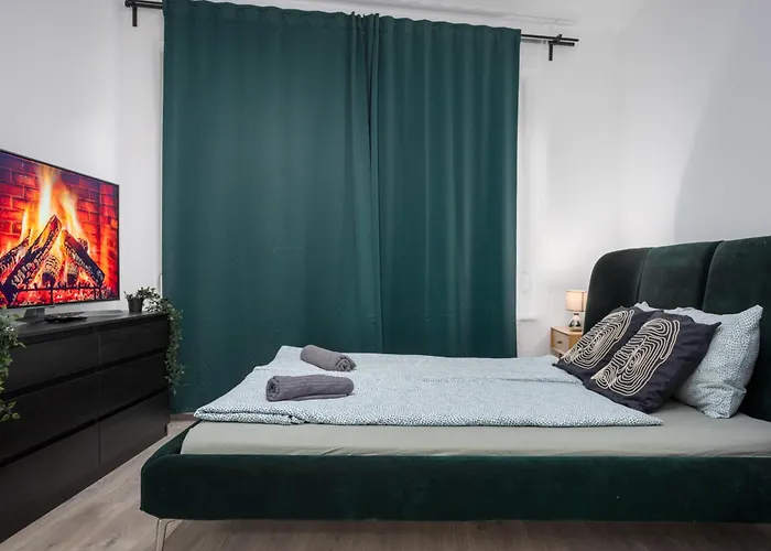 New Tranquil With Free Parking Apartman *